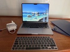 Apple MacBook Air 13“ M3 - 256 GB sehr guter Zustand uvm.