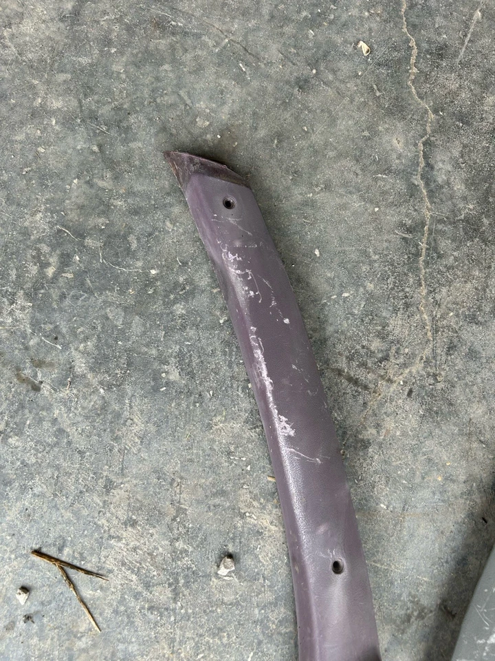 78-88 Grand Prix Cutlass Interior B-Pillar Guarnição de Porta Lateral - Par Original MISTURADO - Imagem 2 de 4