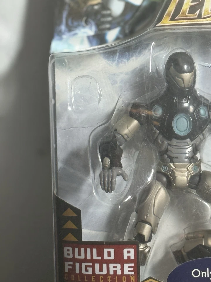 已打开!! 漫威传奇终极战争机器构建人偶沃尔玛独家 — 第 2/4 张图片