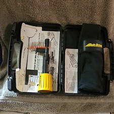 Quik Drive Zestaw mocujący pistolet śrubowy czarny żółty zawiera mocowanie obudowy