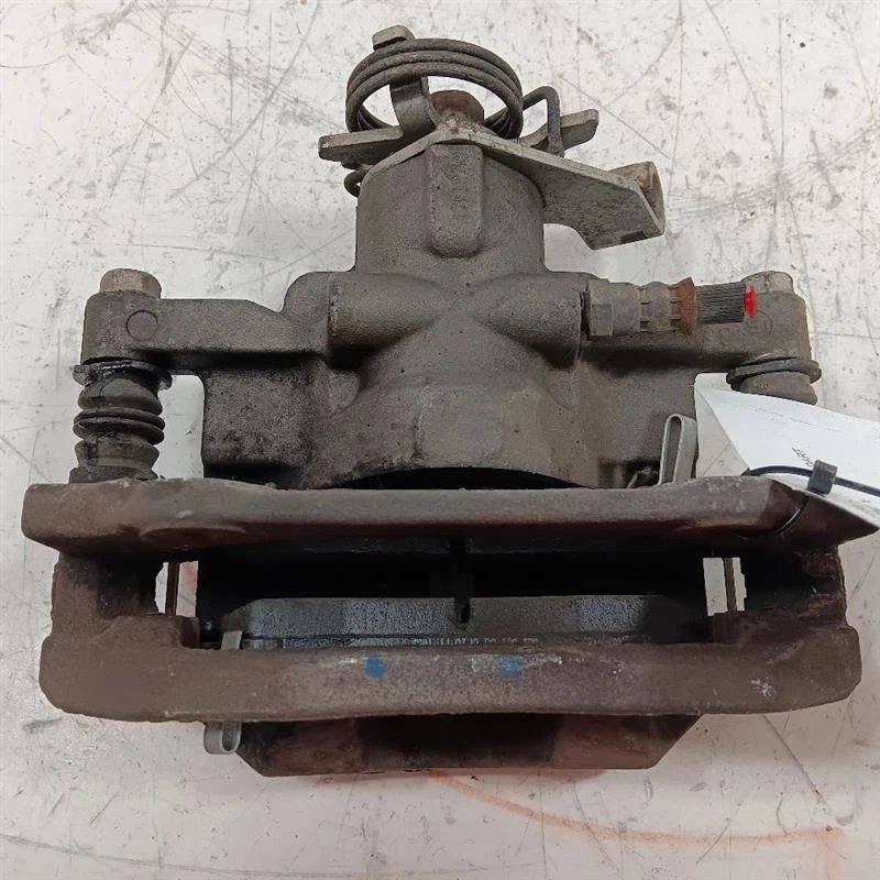 Pinza de freno trasera izquierda para Dodge Dart 14-16 Foto 2 de 4