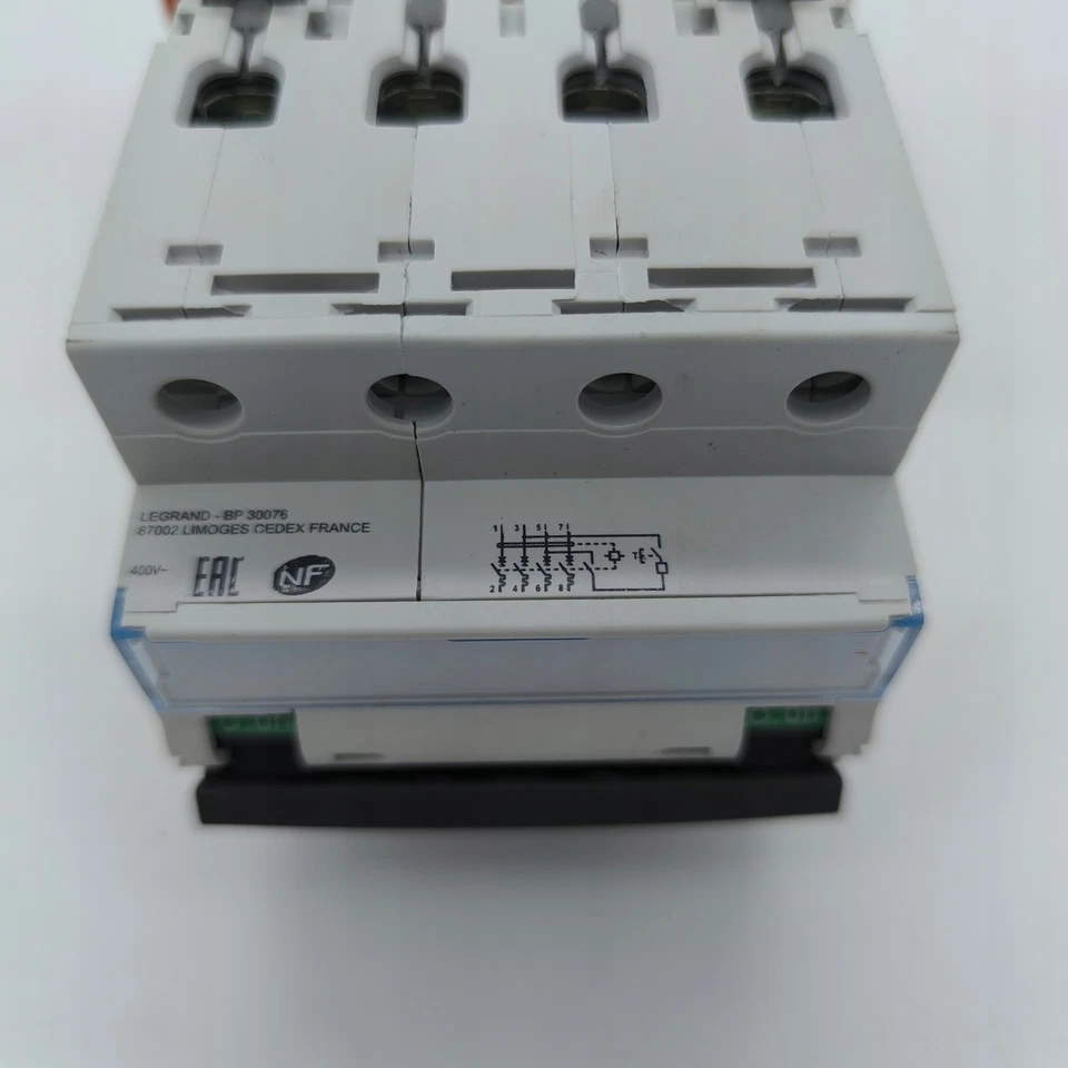 Legrand 411242 Disjoncteur différentiel DX3 4P 32A C 300mA Type A - Photo 3/4