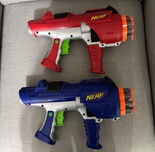 Nerf 10 Dart Rotating Dart Tag Gun Hasbro 2005 Red  Blue Lot Of 2 with 20 darts