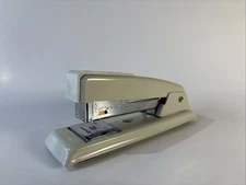 Vintage Swingline Stapler Model 711 5" Mini White/Off White