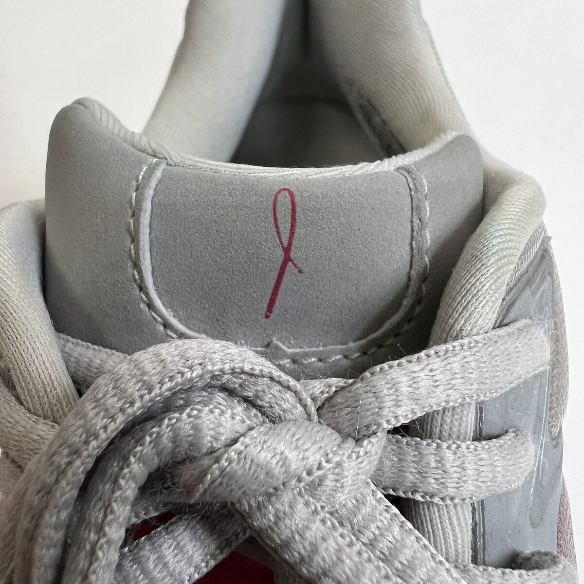 Reebok Womens Zig Tech Breast Cancer Gray Pink Sneakers Reebok Womens Zig Tech Breast Cancer Gray Pink Sneakers