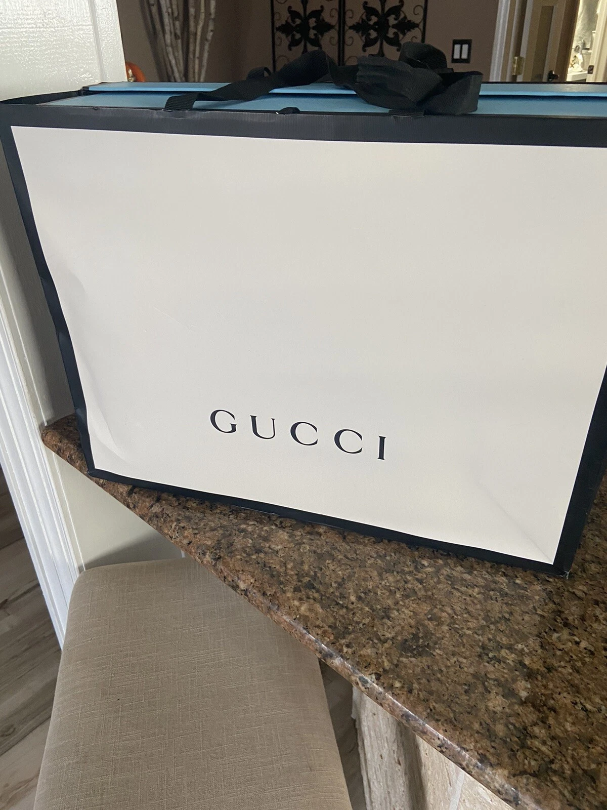 Baskets Gucci authentiques pour hommes baskets en cuir bas
