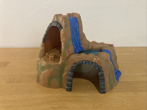 Thomas The Train Brio KidKraft Waterfall Mountain Double Decker Tunnel W/ Sound