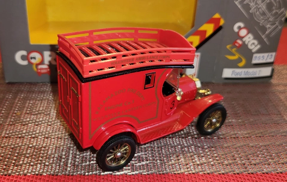 Corgi Classics 1:43  C865/3 - Ford Model T Van - Kalamazoo Fire Departement.  - Bild 2 von 4