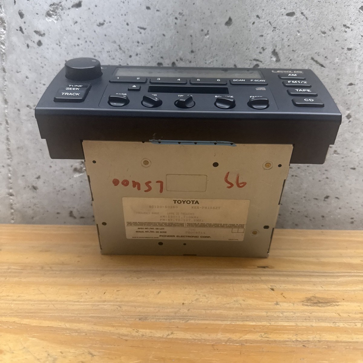 1995-1997 Lexus LS400 radio stereo w cassette Pioneer 86120-50360