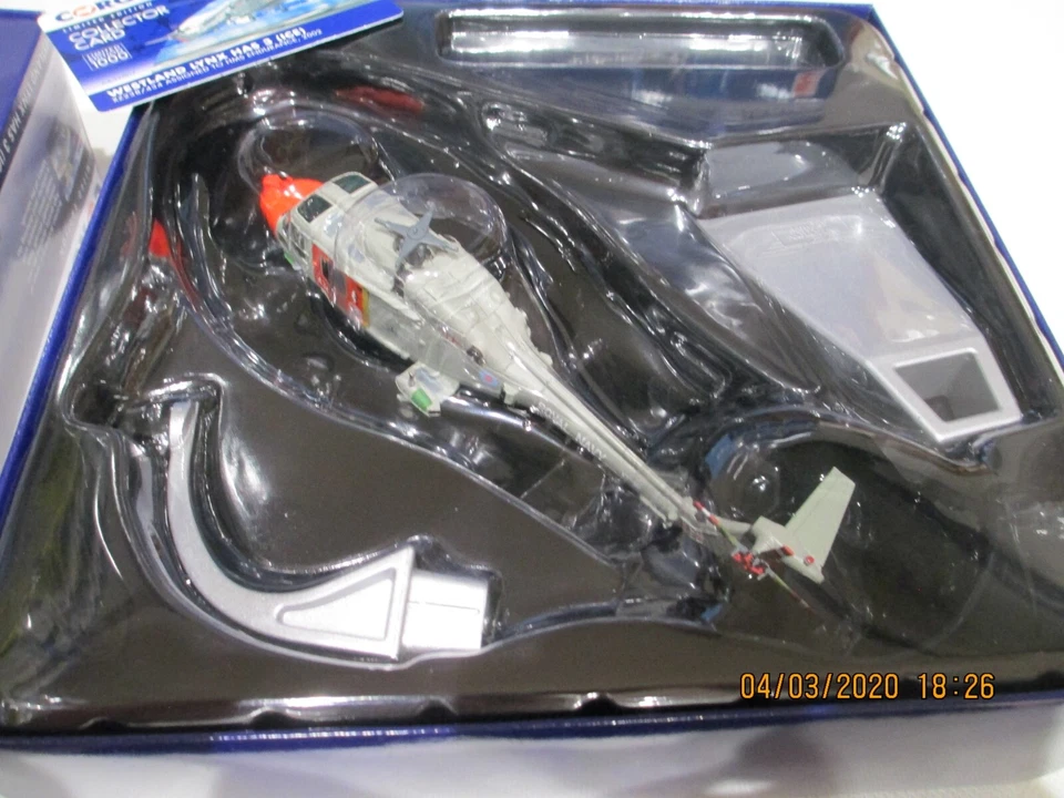 CORGI AVIATION 1:72 WESTLAND LYNX HAS-3(ICE) XZ238/434 HMS ENDURANCE 2002 - Image 2 of 4
