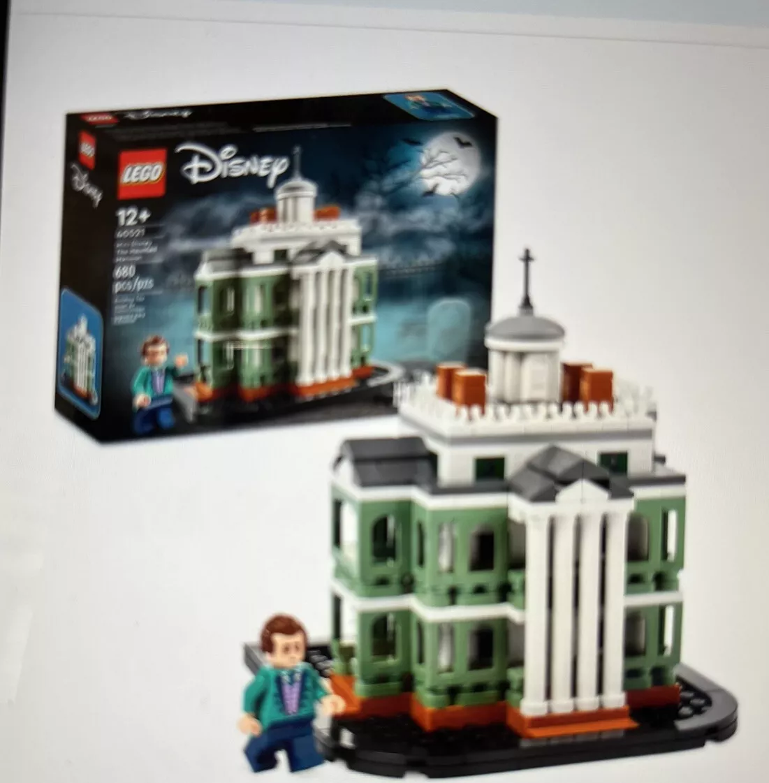 Disneyland store lego set