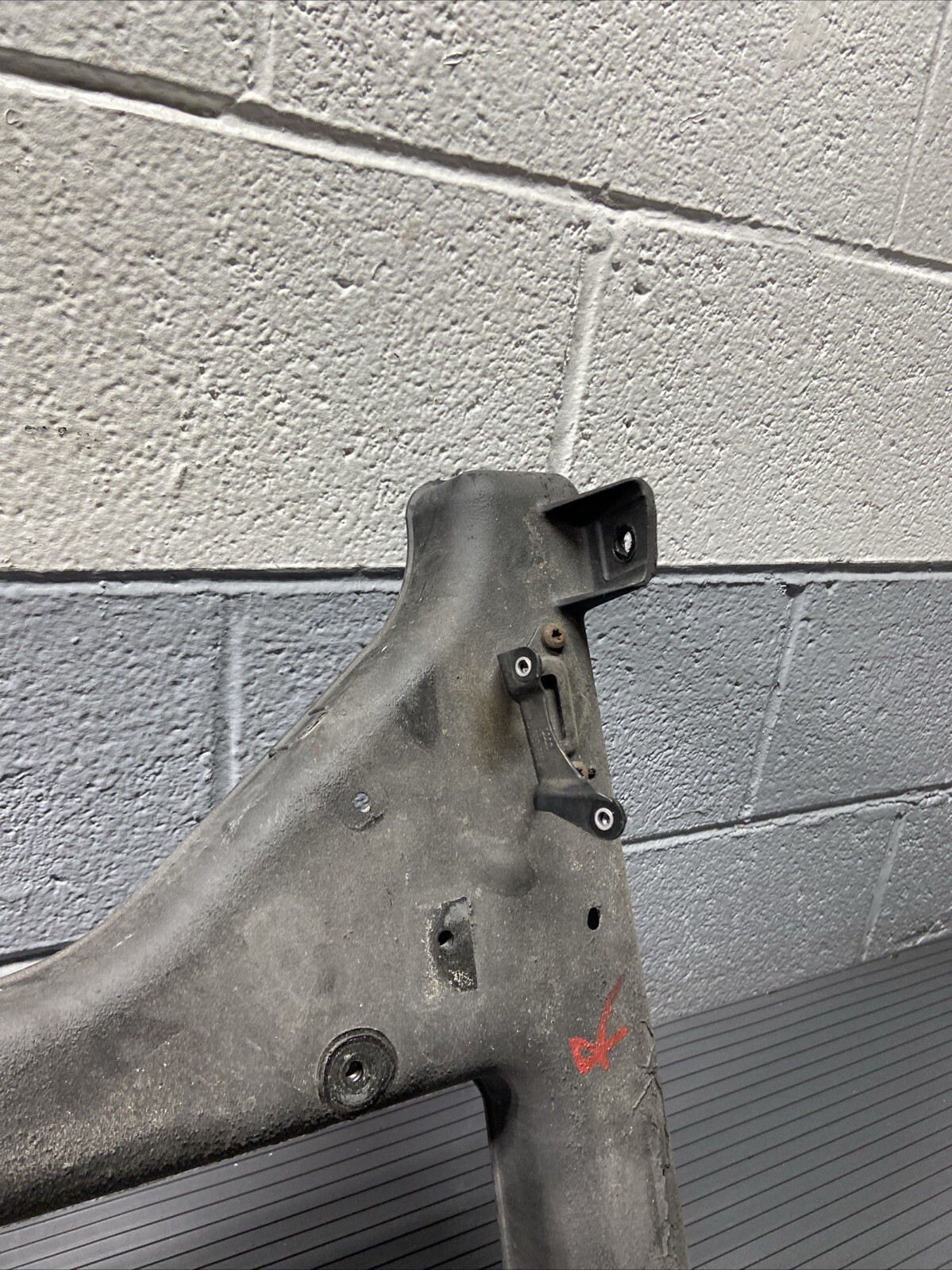 2014-2015 Audi R8 42 Spyder Rear Cross Member Subframe Brace 36k Miles OEM