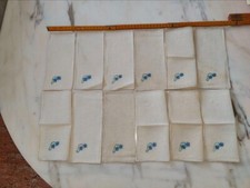 12 TOVAGLIOLI IN LINO RICAMO A MANO FLOREALE BLU. MISURE 20 X 18 CM