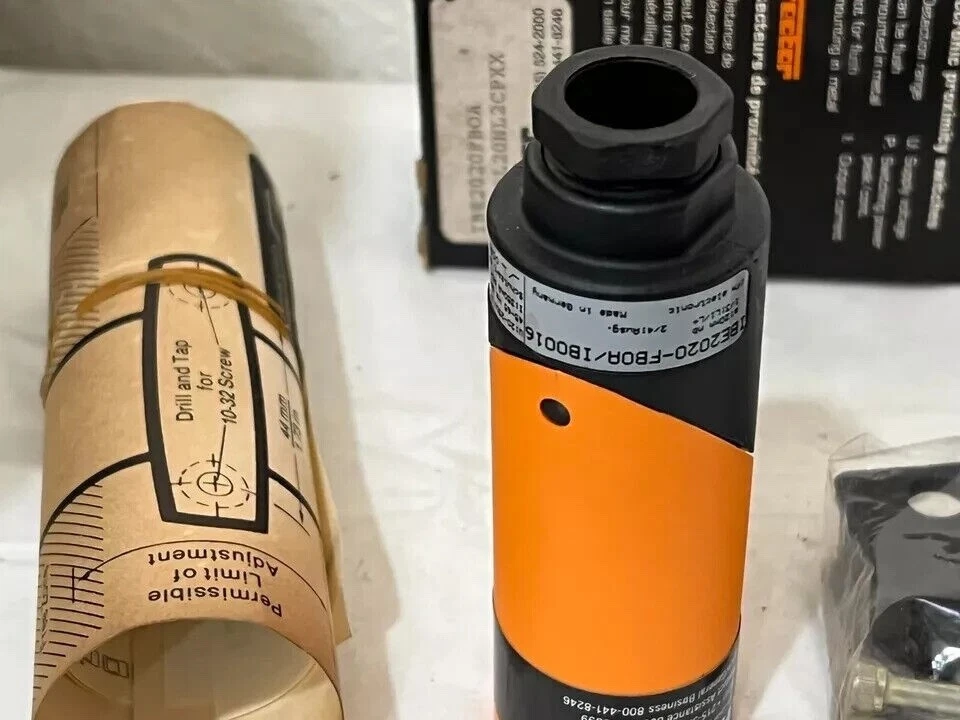 EFECTOR IB0072 IBE2020-FB0A INDUCTIVE PROXIMITY SWITCH 250V 65HZ ***New*** - Image 3 of 4