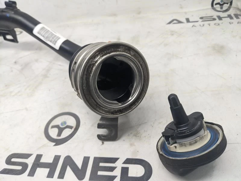 Tubo de cuello de llenado de combustible Mini Cooper 2007-2015 2755569 OEM Foto 3 de 4