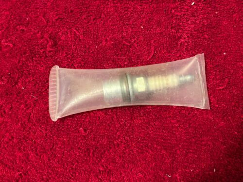 CHAMPION AVIATION SPARK PLUG P/N AY4 NEW SURPLUS