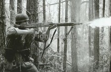 WW2 Picture Photo German Paratrooper Firing a Machine Gun 3312