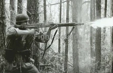 WW2 Picture Photo German Paratrooper Firing a Machine Gun 3312