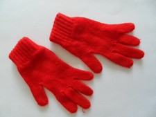 Girl's Red Gloves