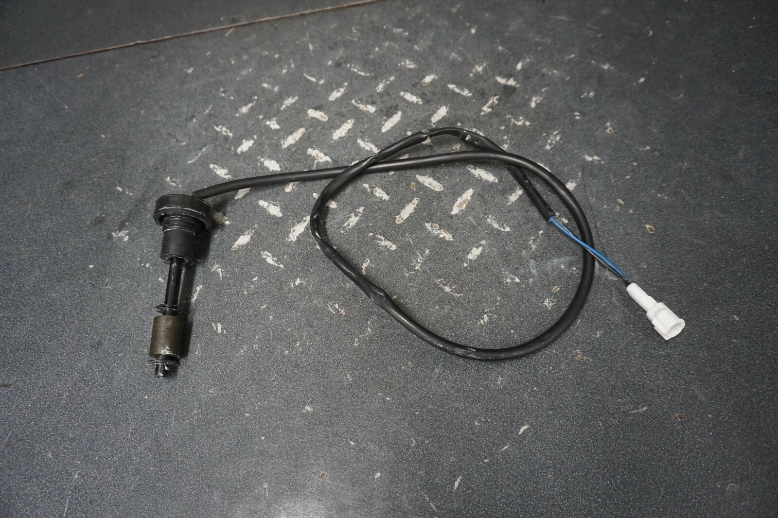 1998-2004 Yamaha OEM Oil Sending Unit Ass'y Freshwater WaveVenture XL