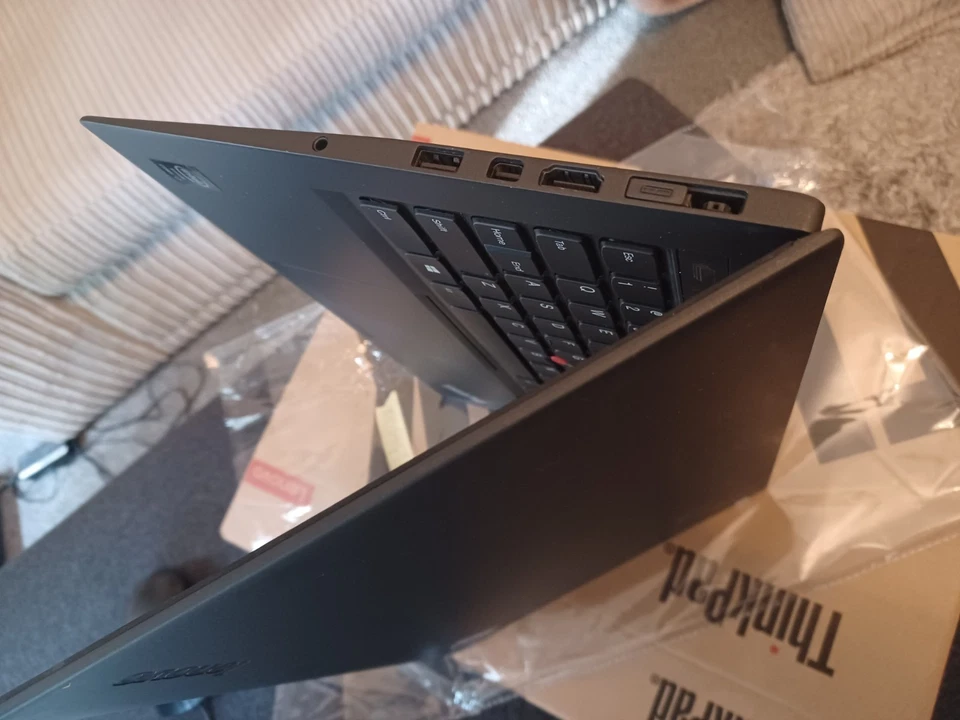 Lenovo ThinkPad X1 Carbon · i7-4600U · 8GB · 256GB, photo 2 of 5