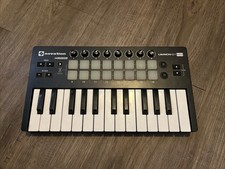 Novation Launchkey Mini MK2 25-Key Midi Contr...