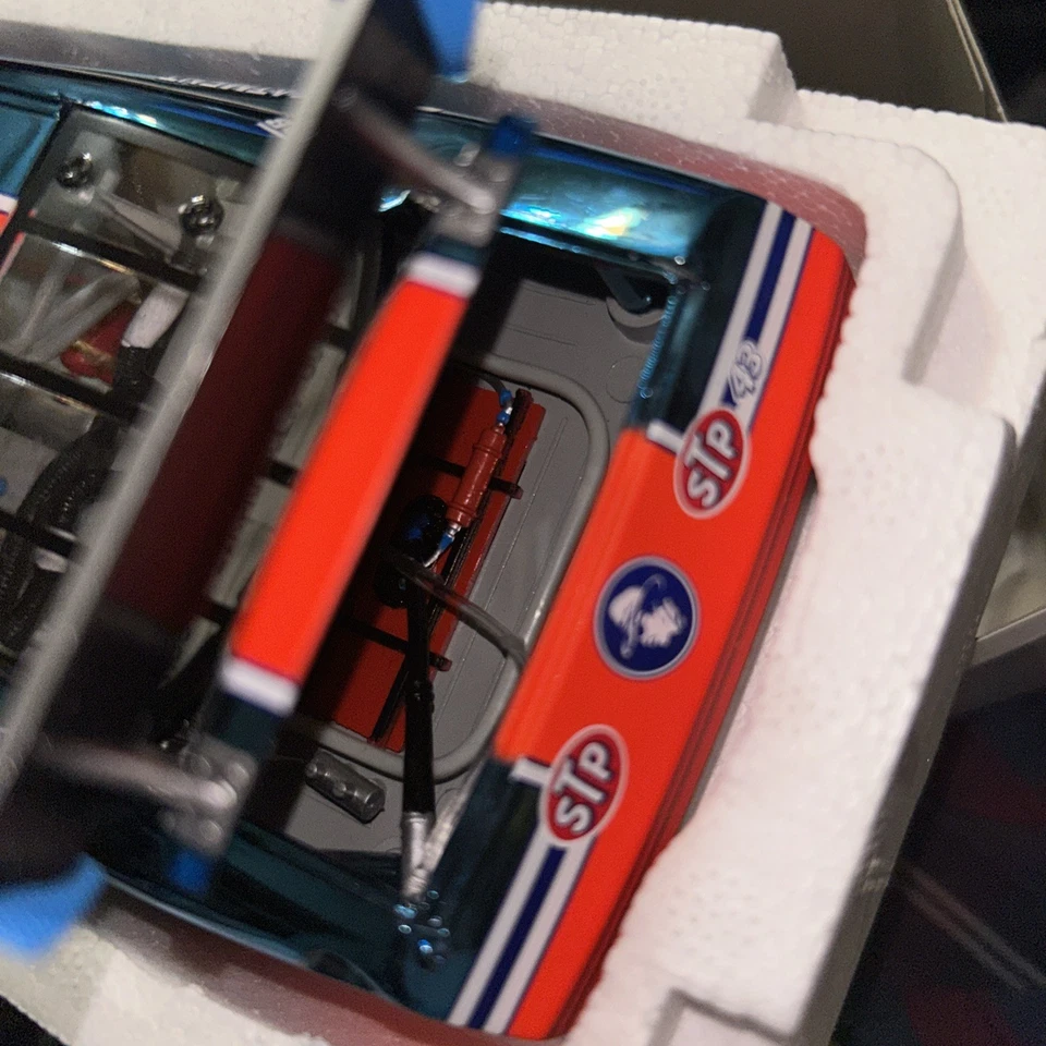 Autographed By Richard Petty 2008 # 43 STP 1:24 Scale 200th win 1984 - Image 3 of 4