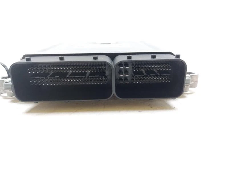 0281015068 CENTRALINA MOTORE ECU BOSCH MERCEDES-BENZ CLASSE C (W204) 4-MATIC 3.0 - Immagine 2 di 4