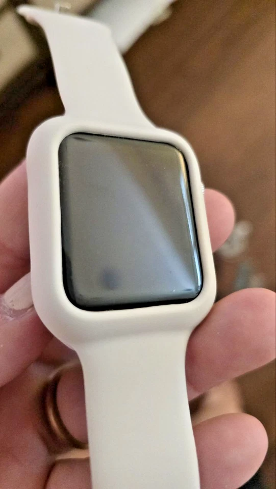 Apple Watch Series 3 GPS 42mm Smart Watch Silver Aluminum Case - Good Condition - Image 2 of 4