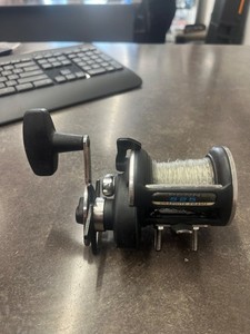 Penn 525GS MAG2 – Moulinet Pêche Côtière, Capacité 219m / 8,1kg, Frein Magnétique