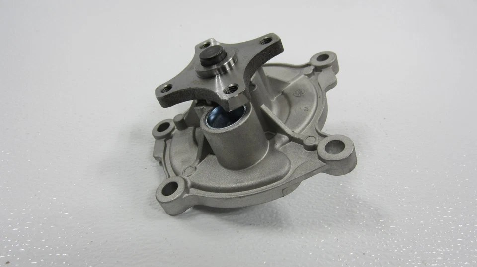 Nueva bomba de agua Chevy Chevrolet Impala Malibu Monte Carlo Saturn Vue Pontiac G6 Foto 2 de 4