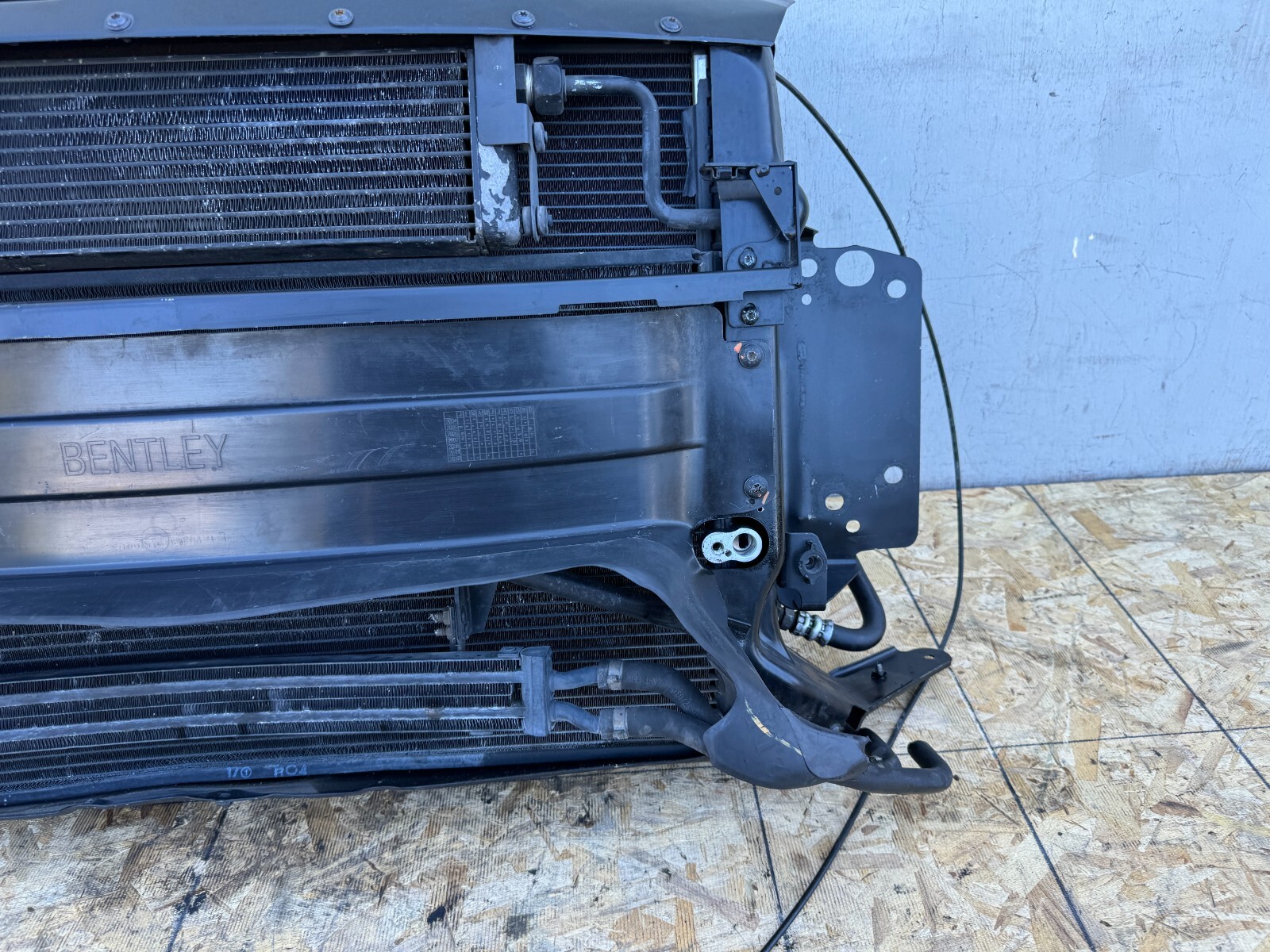 RADIATOR SUPPORT ENGINE FAN AC CONDENSER  BENTLEY FLYING SPUR GT GTC (2004-2012)