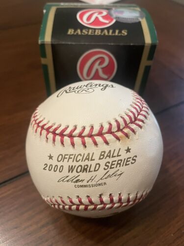 Official 2000 World Series Major League Baseball in box --(Selig) Yankees/Mets