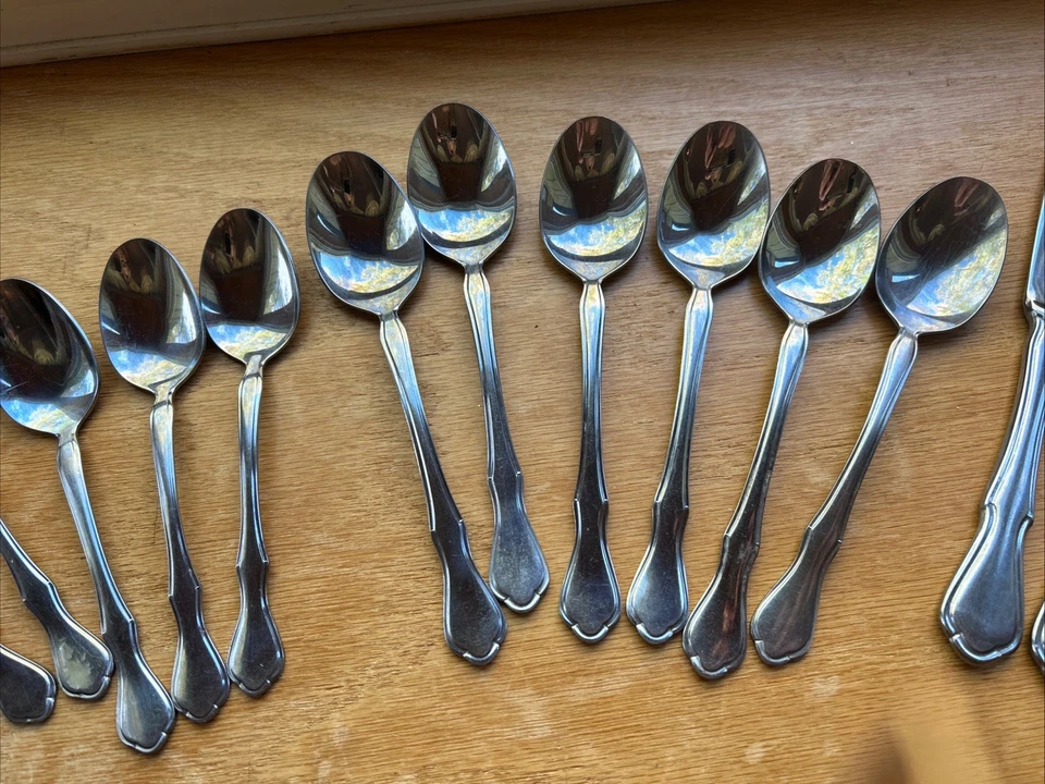 Pfaltzgraff Briarwood Stainless 30 Pc Set 6/5 Pc Setting Knives, Forks, Spoons - Image 3 of 4