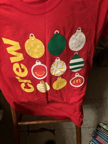 McDonald's Crew Employee Christmas Men's T Shirt Size Medium