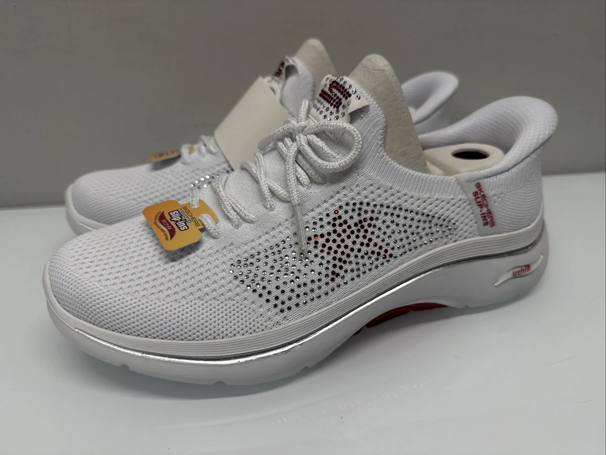 Preços baixos em Tênis Esportivo SKECHERS Prata Sólida para