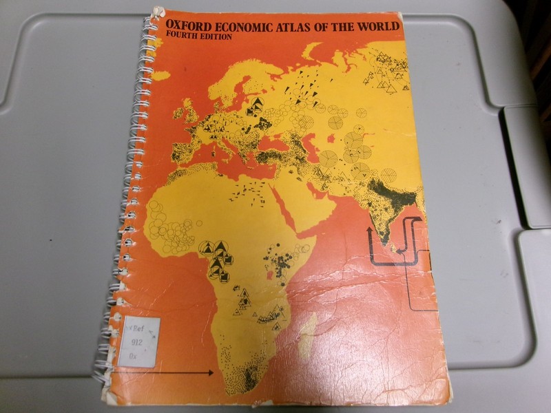 VTG 1973 Oxford Economic Atlas of the World Fourth Ed. Reference Book Ex-Library