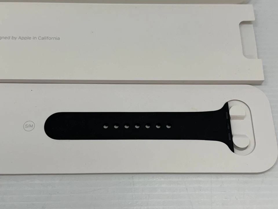 Apple Watch 42mm 7000 Series Space Grey Aluminum Case Sport Band. Model A1554. - Image 4 of 4
