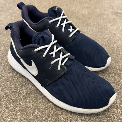 navy blue nike roshe womens