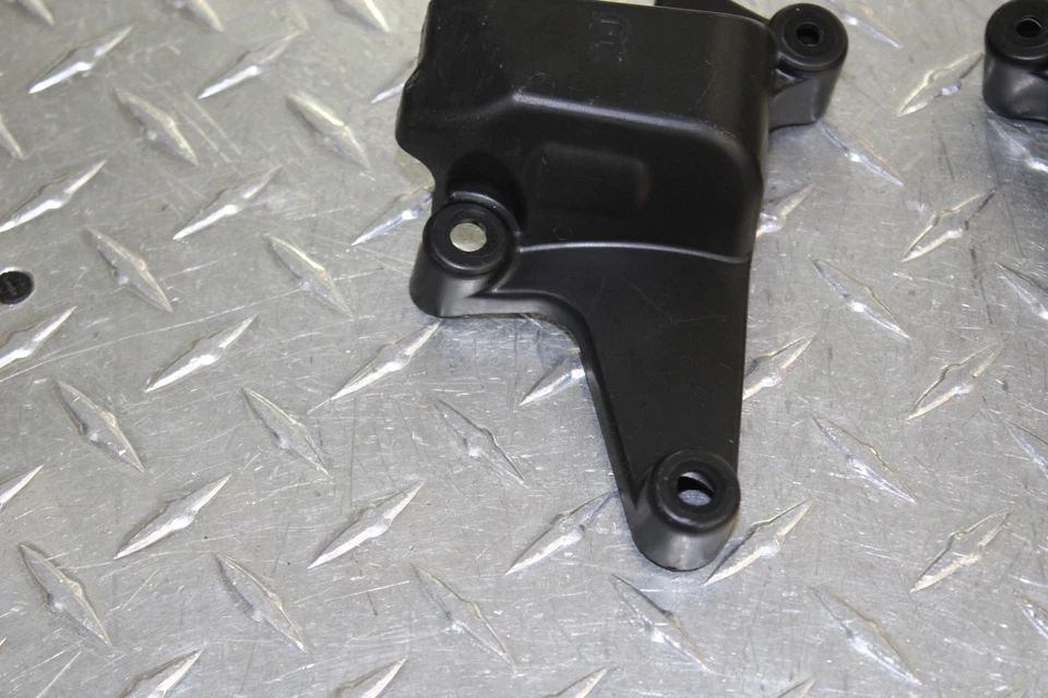 2004 YAMAHA YZF R1 SILENCIADOR TRASEIRO TAMPA DO TUBO DE ESCAPE CONJUNTO PROTETOR TÉRMICO - Imagem 2 de 4