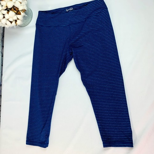 Medium Capri Leggings Striped Navy Blue 
