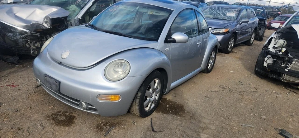 Used Front Right Seat Belt Front fits: 2003 Volkswagen Beetle Htbk bucket seat p - Imagem 2 de 4