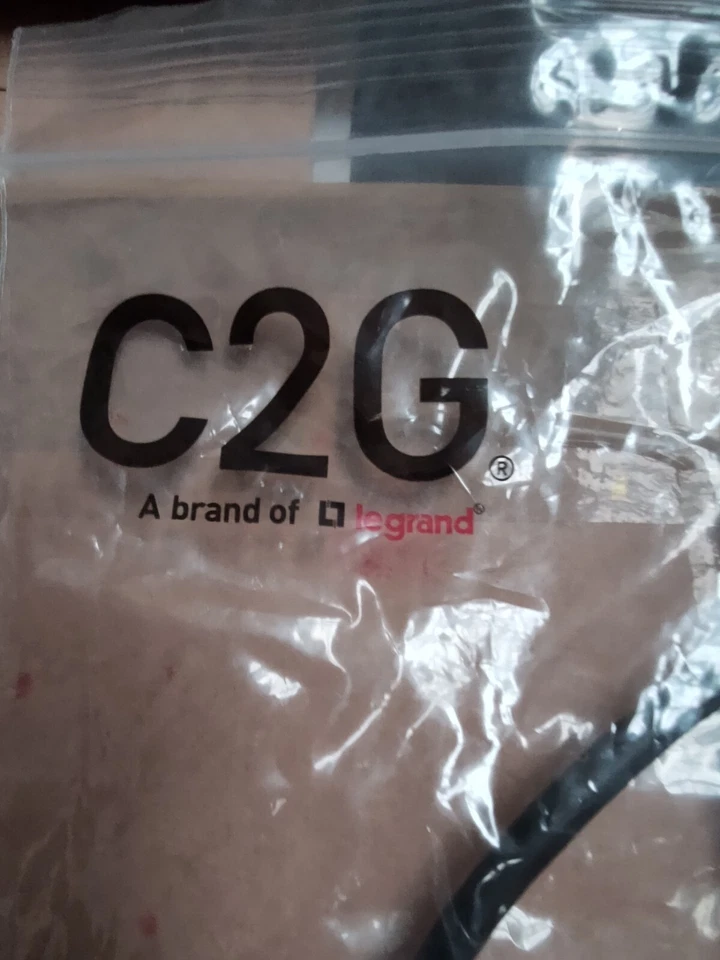 C2G Mini Display Port to HDMI Monitor Splitter 4K +DP1.4 Male to Mini DP Female  - Image 2 of 4