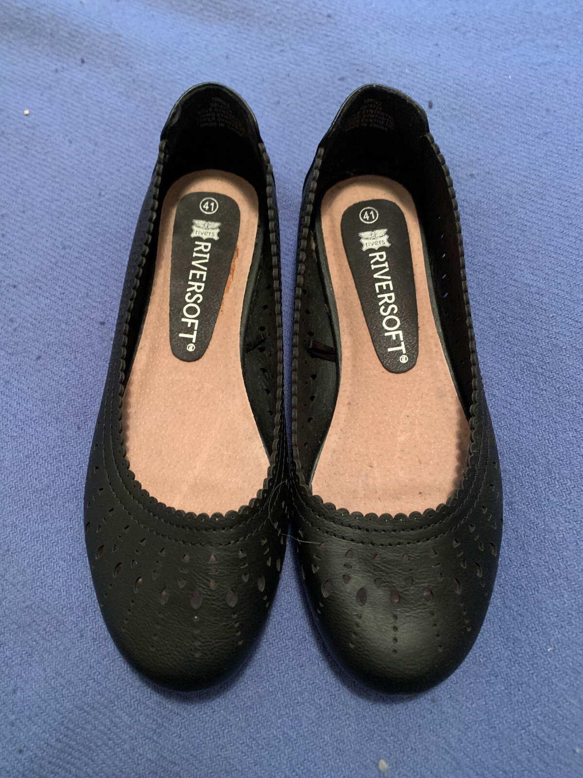 NEW WOMENS BLACK  SHOES FLATS    SIZE 41 OR AU 10