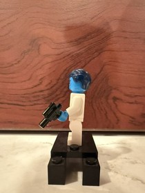 LEGO Star Wars Grand Admiral Thrawn Minifigure w/ Blaster RARE RETIRED 75170