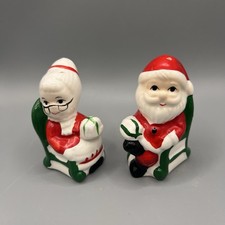 Vintage Santa And Mrs Claus Sitting In Chair Salt And Pepper Shakers Taiwan