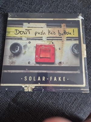 SOLAR FAKE - DON'T PUSH THIS BUTTON! - LTD. 2x VINYL - Recycled Colour - SEALED