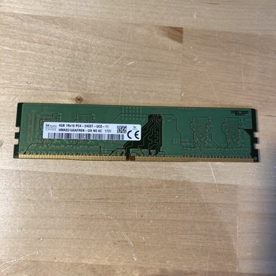 SK hynix 4GB DDR4 DIMM PC4-2400T 288-Pin HMA851U6AFR6N-UH