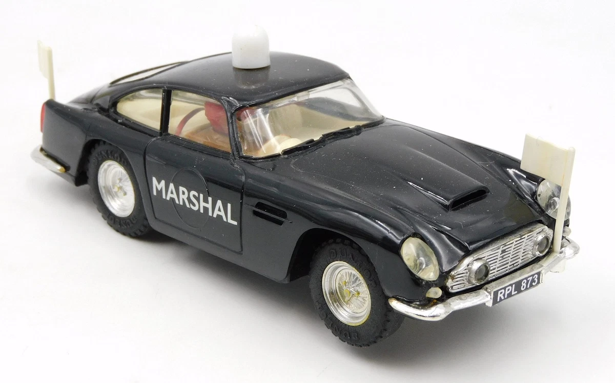 Scalextric Recinzioni Di Protezione Per Circuito - Set 8 Pezzi, Accessori Originali Scala 1:32, Per Maggiore Realismo E Sicurezza Delle Auto Slot