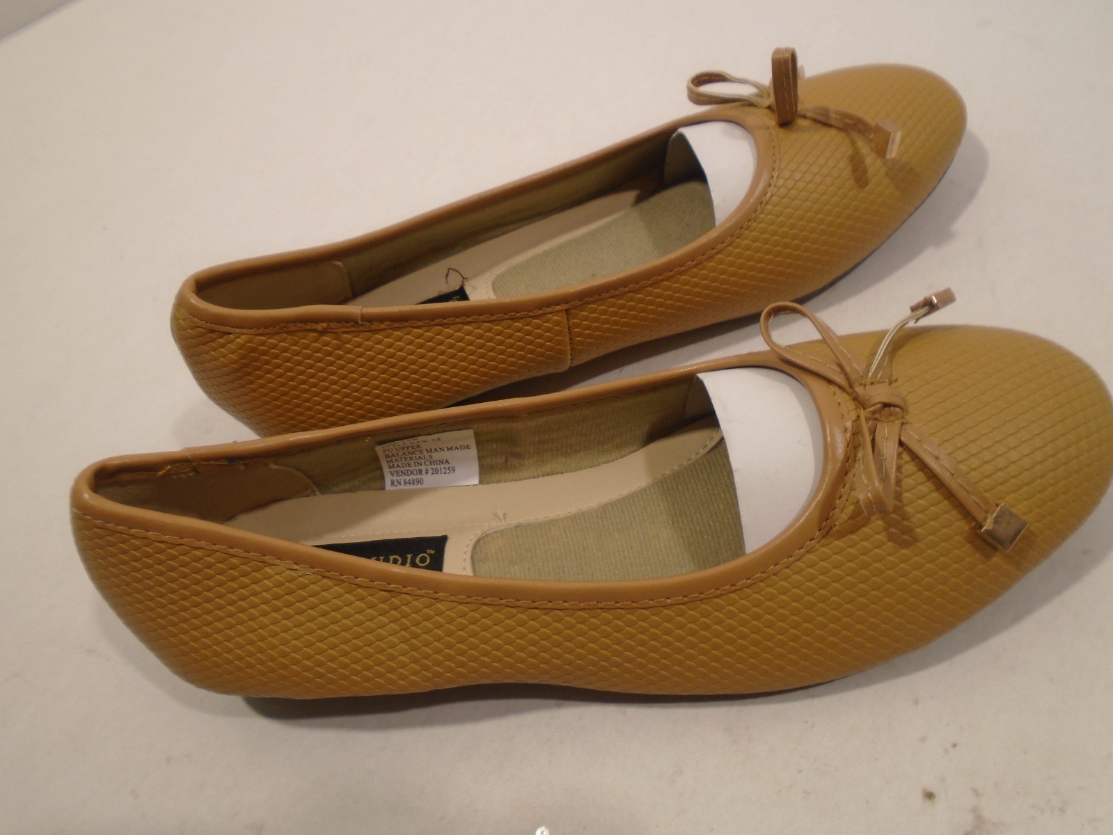 Zapatos de salón estudio de tacón bajo estilo ballet color camel para mujer talla US 7,5 nuevos